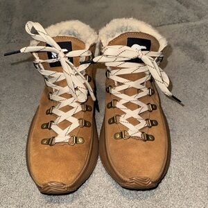 Sorel Women's Out 'N About III Conquest Boots Tan Suede Waterproof
